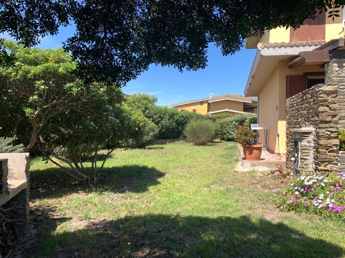 L' Elicriso, A Pochi Passi Dal Mare Con Giardino Privato - The Elicriso, A Few Meters From The Sea, With Private Garden Leilighet Stintino Eksteriør bilde